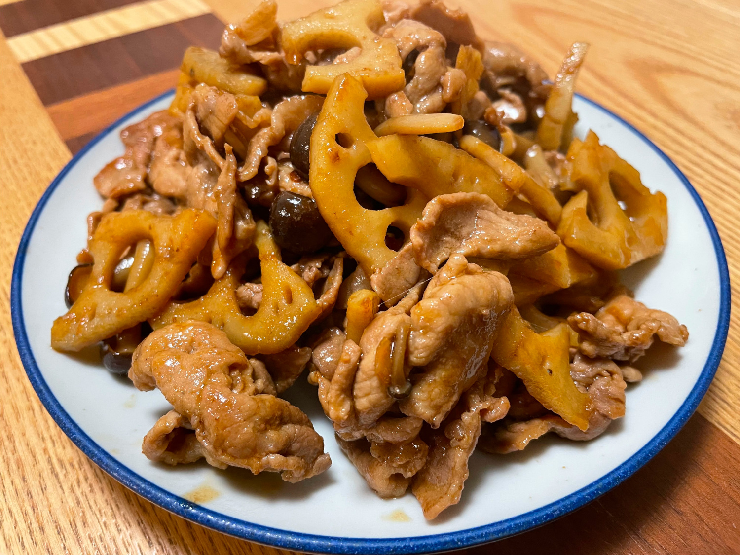 今日の献立・料理｜炒め物メニュー～豚肉・蓮根・しめじのきんぴら炒め