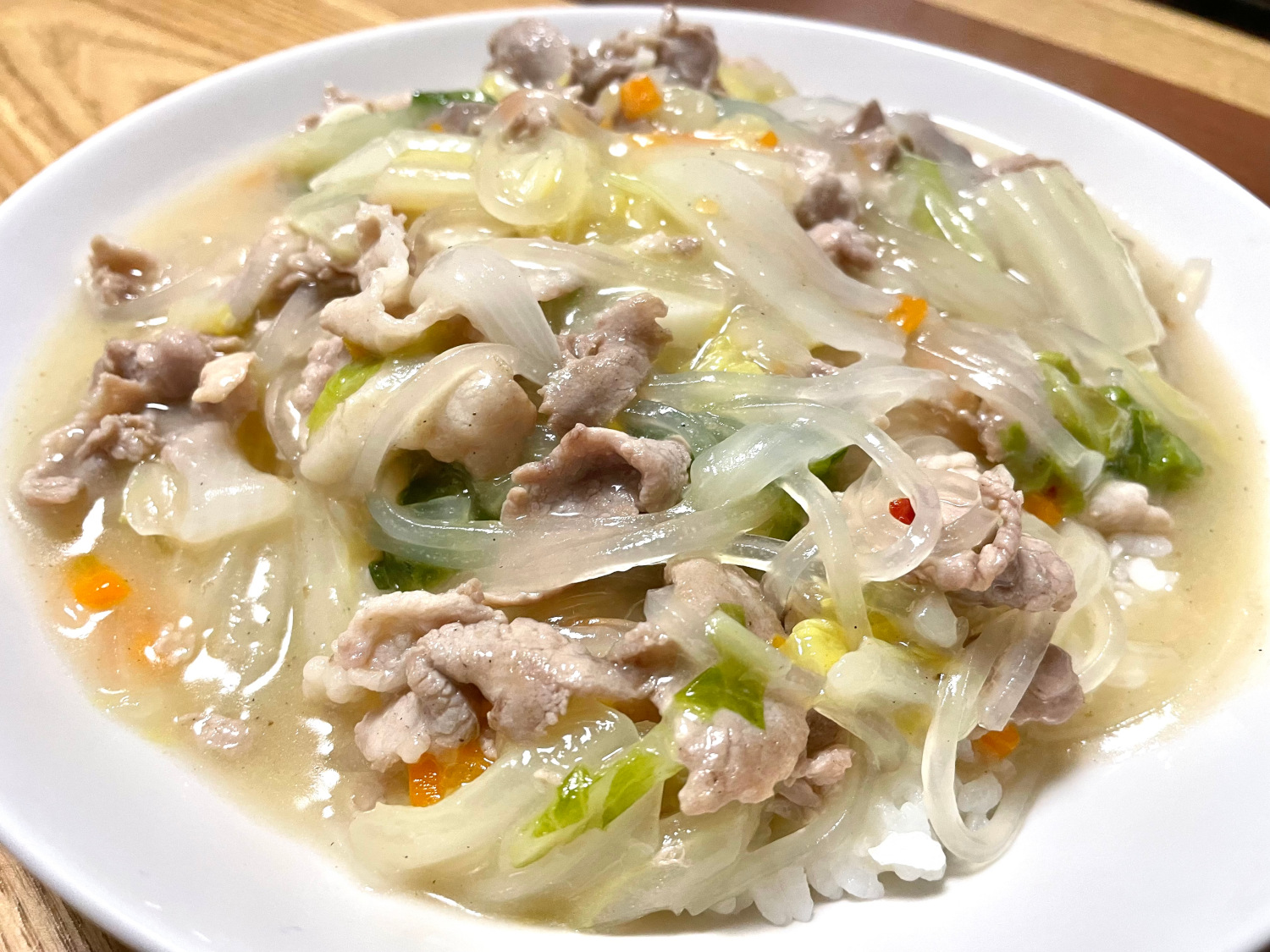 今日の献立・料理｜丼飯メニュー～豚肉と春雨のあんかけ中華丼