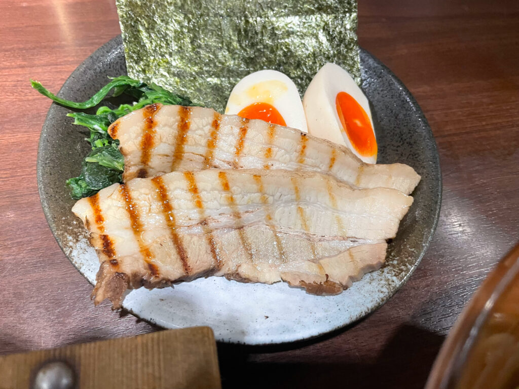 カレーつけ麺 しゅういち 恵比寿店｜特製カレーつけ麺 チャーシューと煮卵